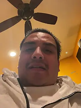 Snapshot of LA_cloudzzpnp chatting on 01.12.25 LA cloudzzpnp online show from 01.12.25