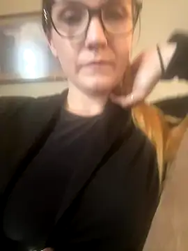 Snapshot of Kitty_DaCocks chatting on 10.02.25 Kitty DaCocks online show from 10.02.25