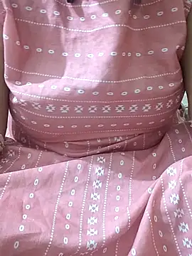 Snapshot of mallupriyapriya chatting on 10.24.25 mallupriyapriya online show from 10.24.25