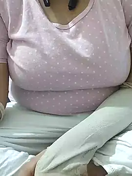 Snapshot of mallupriyapriya chatting on 11.03.25 mallupriyapriya online show from 11.03.25