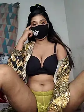 Snapshot of Beauty_Queen02 chatting on 03.06.25 Beauty Queen02 online show from 03.06.25