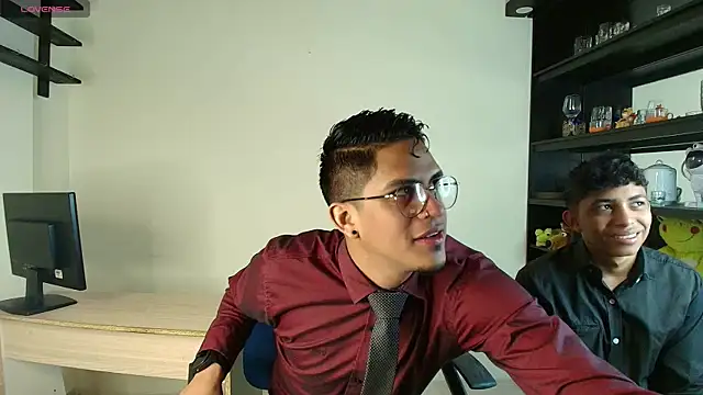 Snapshot of twinkmilk_ chatting on 01.08.25 twinkmilk online show from 01.08.25