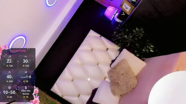 Diva Smith02 online show from 04.06.26