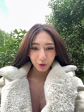 Maddy Jones online show from 01.26.25