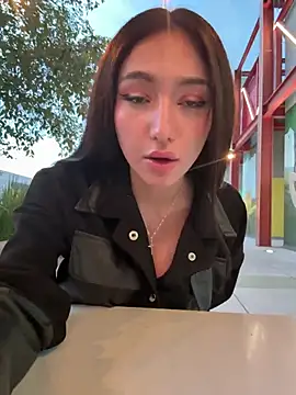 Maddy Jones online show from 02.22.25