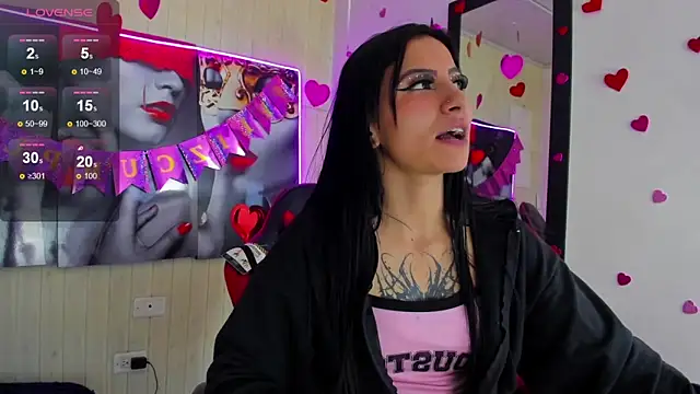 Anniee x online show from 03.12.26