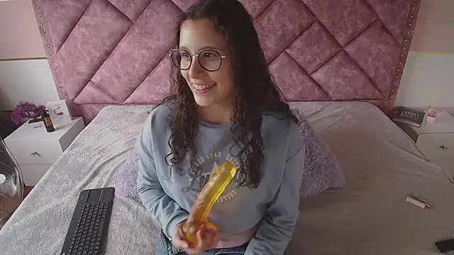 Charlotte  Miller online show from 01.14.25