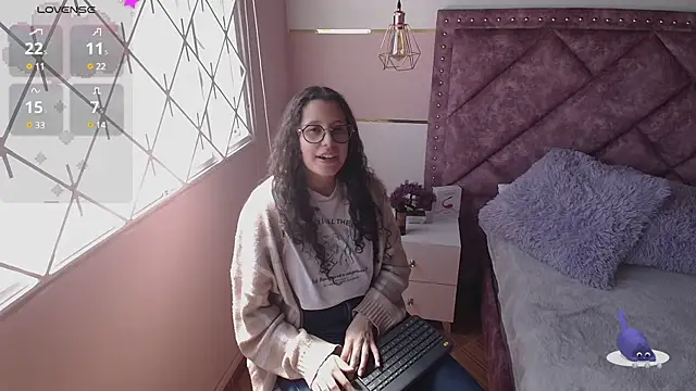 Charlotte  Miller online show from 01.18.25
