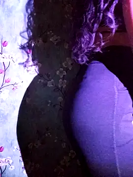 Snapshot of Angelnirvanaa chatting on 10.16.25 Angelnirvanaa online show from 10.16.25