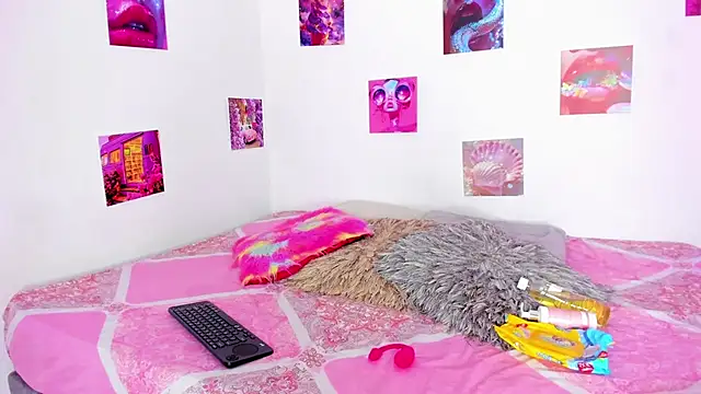 Snapshot of ebony_cutte chatting on 03.18.25 ebony cutte online show from 03.18.25