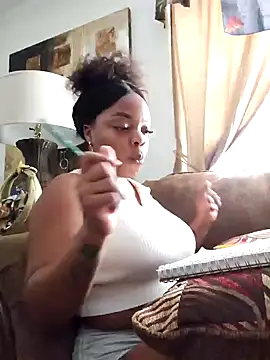Snapshot of Sade_summer chatting on 01.29.25 Sade summer online show from 01.29.25