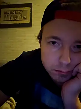 Snapshot of Lucieldark chatting on 01.22.25 Lucieldark online show from 01.22.25