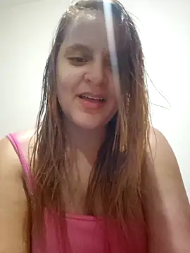 Snapshot of AliceRuivinha2 chatting on 01.15.25 AliceRuivinha2 online show from 01.15.25