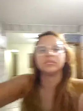 Snapshot of AliceRuivinha2 chatting on 02.17.25 AliceRuivinha2 online show from 02.17.25