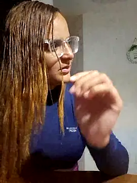 Snapshot of AliceRuivinha2 chatting on 02.28.25 AliceRuivinha2 online show from 02.28.25