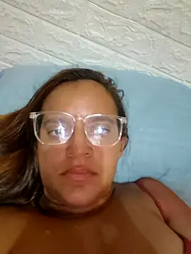 Snapshot of AliceRuivinha2 chatting on 03.09.25 AliceRuivinha2 online show from 03.09.25