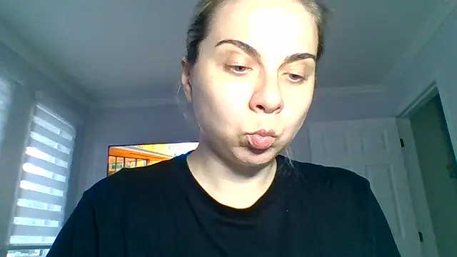 HappyIva online show from 09.30.25