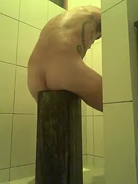 Snapshot of GoloZeusMax chatting on 01.17.25 GoloZeusMax online show from 01.17.25