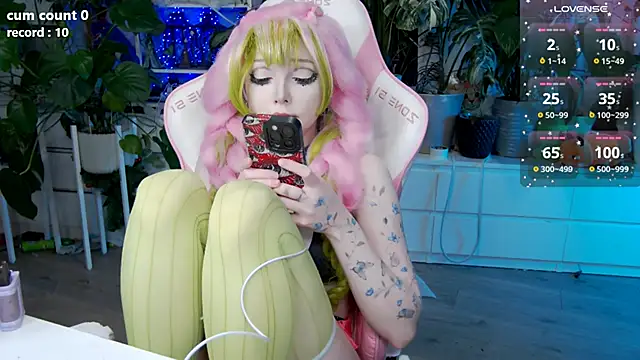 cutelittlepuff online show from 03.22.26