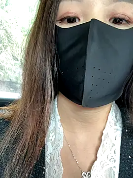 Snapshot of SSSniang- chatting on 11.07.25 SSSniang- online show from 11.07.25