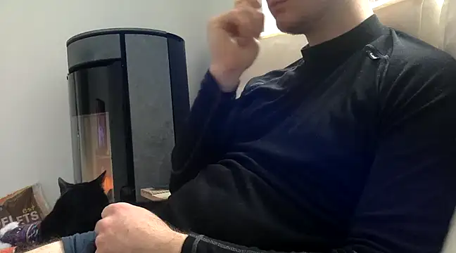 Snapshot of coquin5995 chatting on 02.16.25 coquin5995 online show from 02.16.25