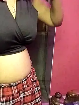 Snapshot of nikitacute23 chatting on 02.25.25 nikitacute23 online show from 02.25.25