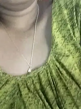 Snapshot of nikitacute23 chatting on 02.25.25 nikitacute23 online show from 02.25.25