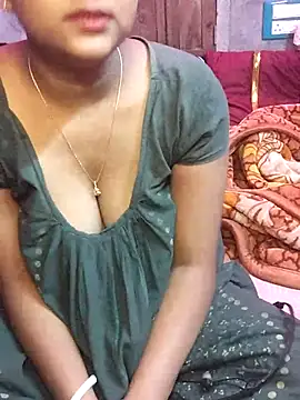 Snapshot of nikitacute23 chatting on 03.01.25 nikitacute23 online show from 03.01.25