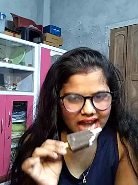 Snapshot of nikitacute23 chatting on 03.07.25 nikitacute23 online show from 03.07.25