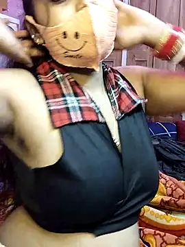 Snapshot of nikitacute23 chatting on 03.08.25 nikitacute23 online show from 03.08.25