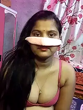 Snapshot of nikitacute23 chatting on 03.18.25 nikitacute23 online show from 03.18.25