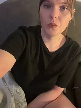 Classy Cassie UK online show from 02.22.25