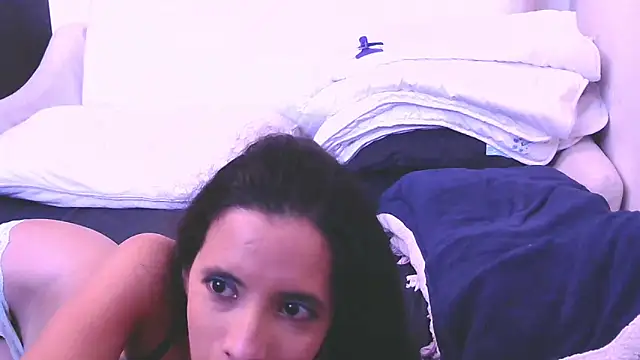 Snapshot of amabel_zambrano chatting on 01.10.25 amabel zambrano online show from 01.10.25