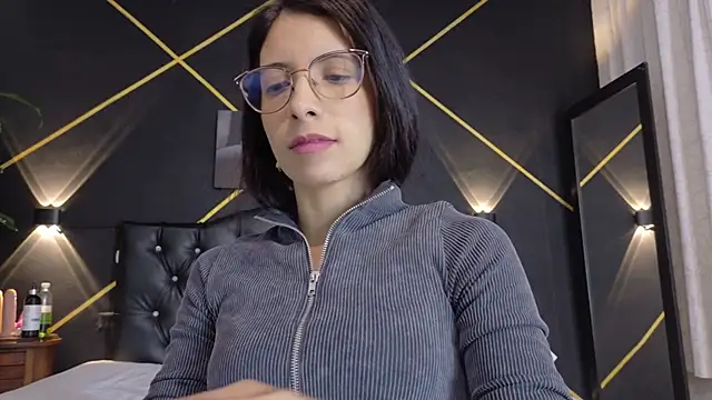 amabel zambrano online show from 10.12.25