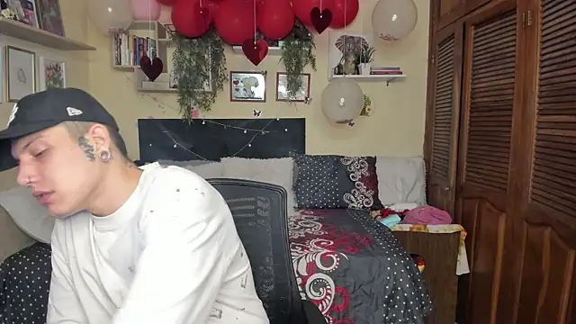 Blondandtattoofaced online show from 02.23.25
