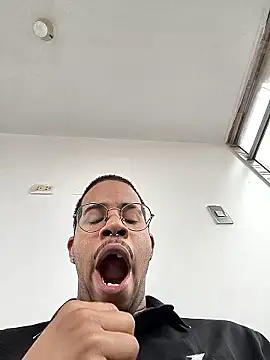 Snapshot of THEGOATHL chatting on 10.03.25 THEGOATHL online show from 10.03.25