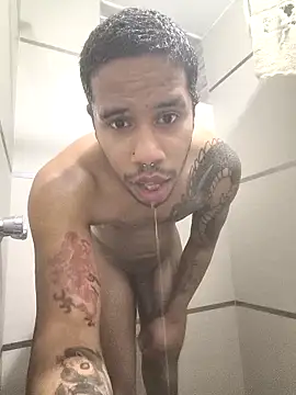 Snapshot of THEGOATHL chatting on 10.20.25 THEGOATHL online show from 10.20.25