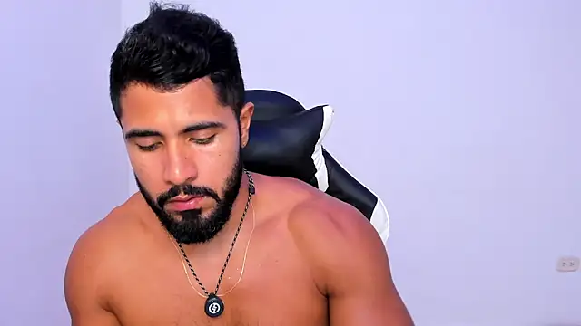 Santiago huntt online show from 04.07.26