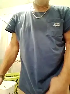 Snapshot of aigledauphin chatting on 09.27.25 aigledauphin online show from 09.27.25