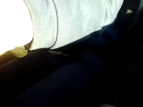 Snapshot of aigledauphin chatting on 10.01.25 aigledauphin online show from 10.01.25