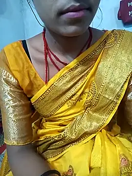 Snapshot of Amaya_Bajwa chatting on 03.05.25 Amaya Bajwa online show from 03.05.25