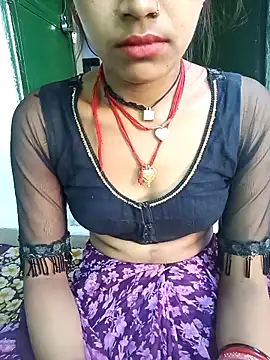 Snapshot of Amaya_Bajwa chatting on 03.18.25 Amaya Bajwa online show from 03.18.25