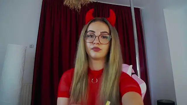 Ariel Quinn online show from 09.14.25