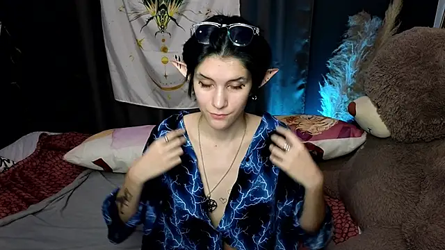 Hyeon Jin online show from 01.14.25