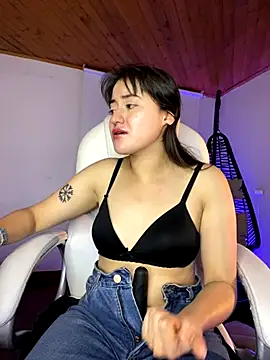 Camila pinkk online show from 10.28.25