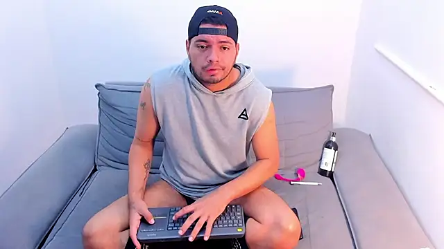 EnriquevillaF online show from 02.01.25