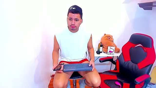 EnriquevillaF online show from 02.05.25