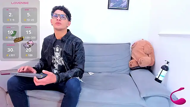 EnriquevillaF online show from 02.07.25