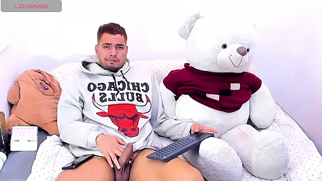 EnriquevillaF online show from 03.13.25