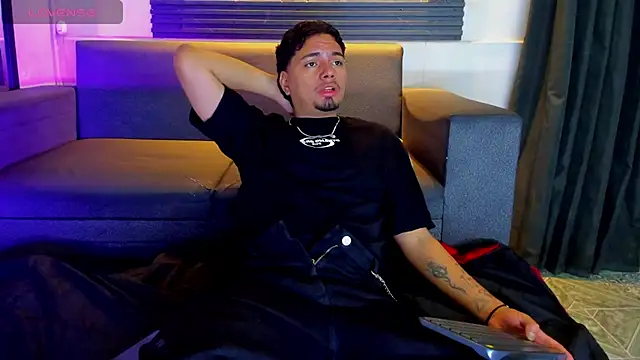 EnriquevillaF online show from 09.25.25